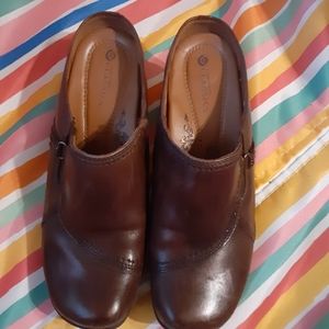 Brown Mules